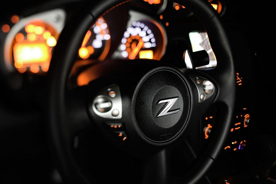  Nissan 370Z 2013 года  (фото 11 из 28)
